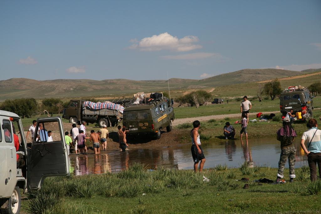 Golden Gobi Hostel & Tours Улан-Батор Екстер'єр фото