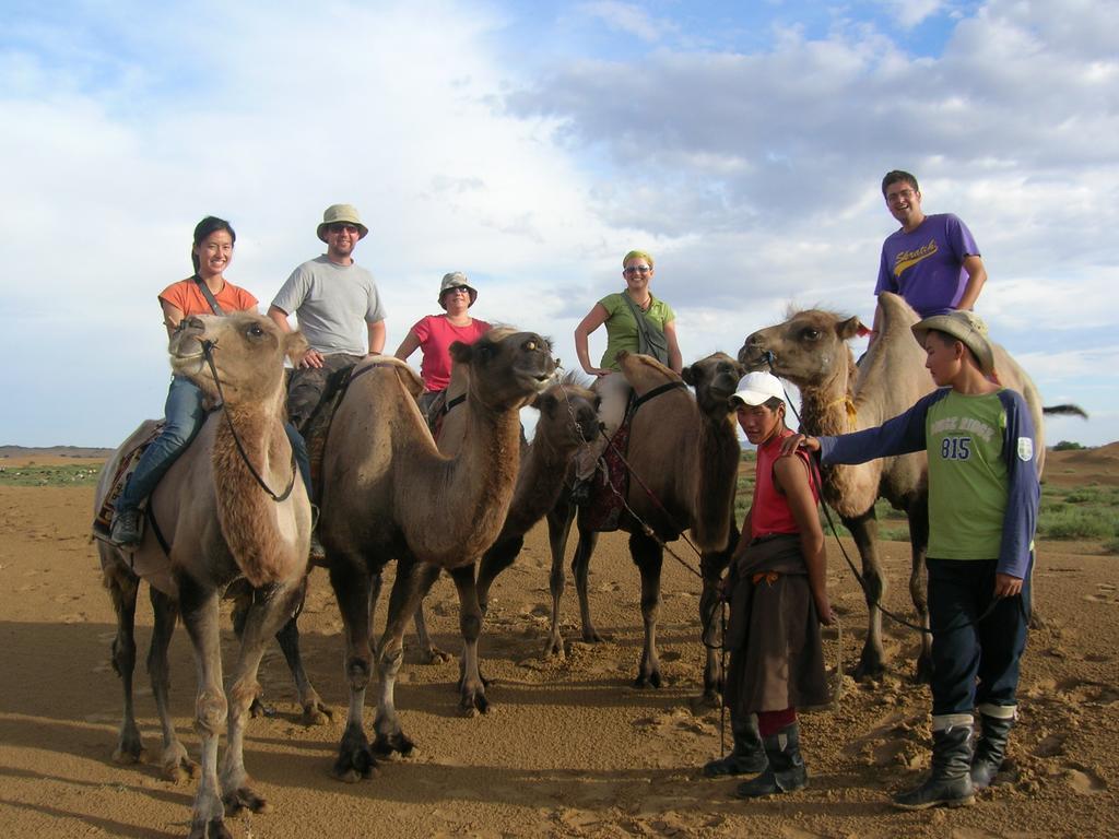 Golden Gobi Hostel & Tours Улан-Батор Екстер'єр фото